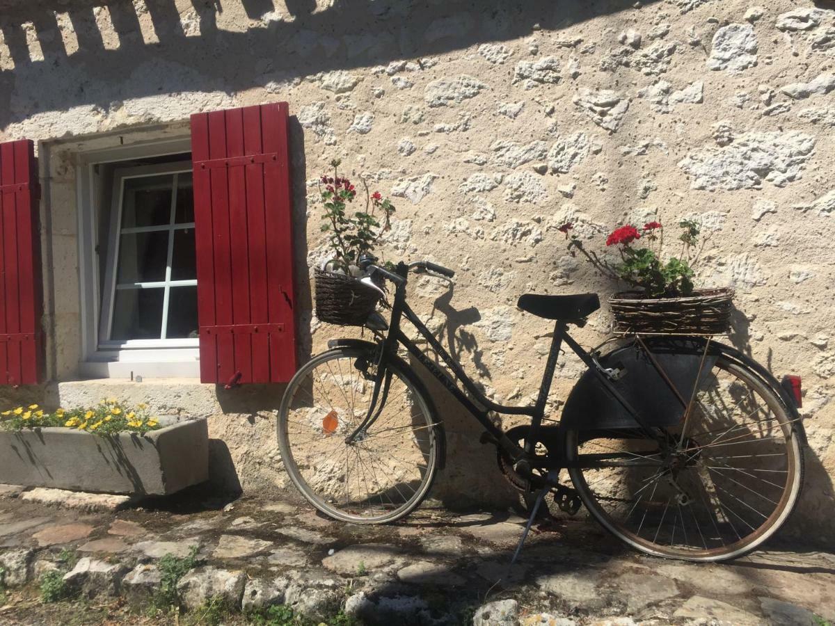 Bed and Breakfast Le Peyrail Les Lèves-et-Thoumeyragues Exterior foto