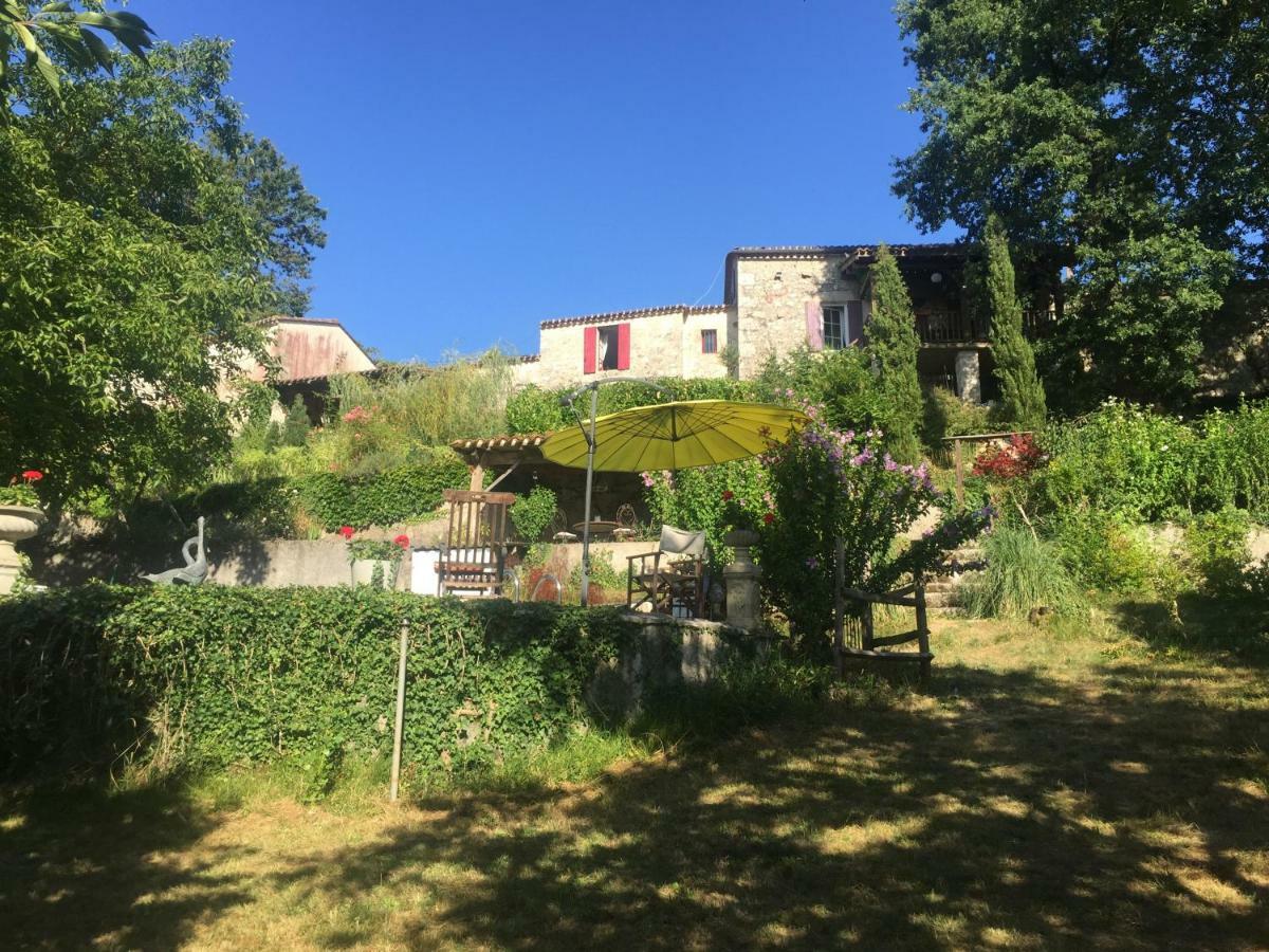 Bed and Breakfast Le Peyrail Les Lèves-et-Thoumeyragues Exterior foto